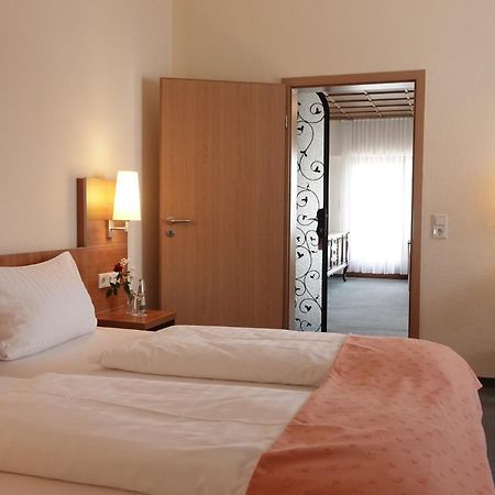 Hotel-Restaurant Zum Kirschbaum Rottendorf Dış mekan fotoğraf