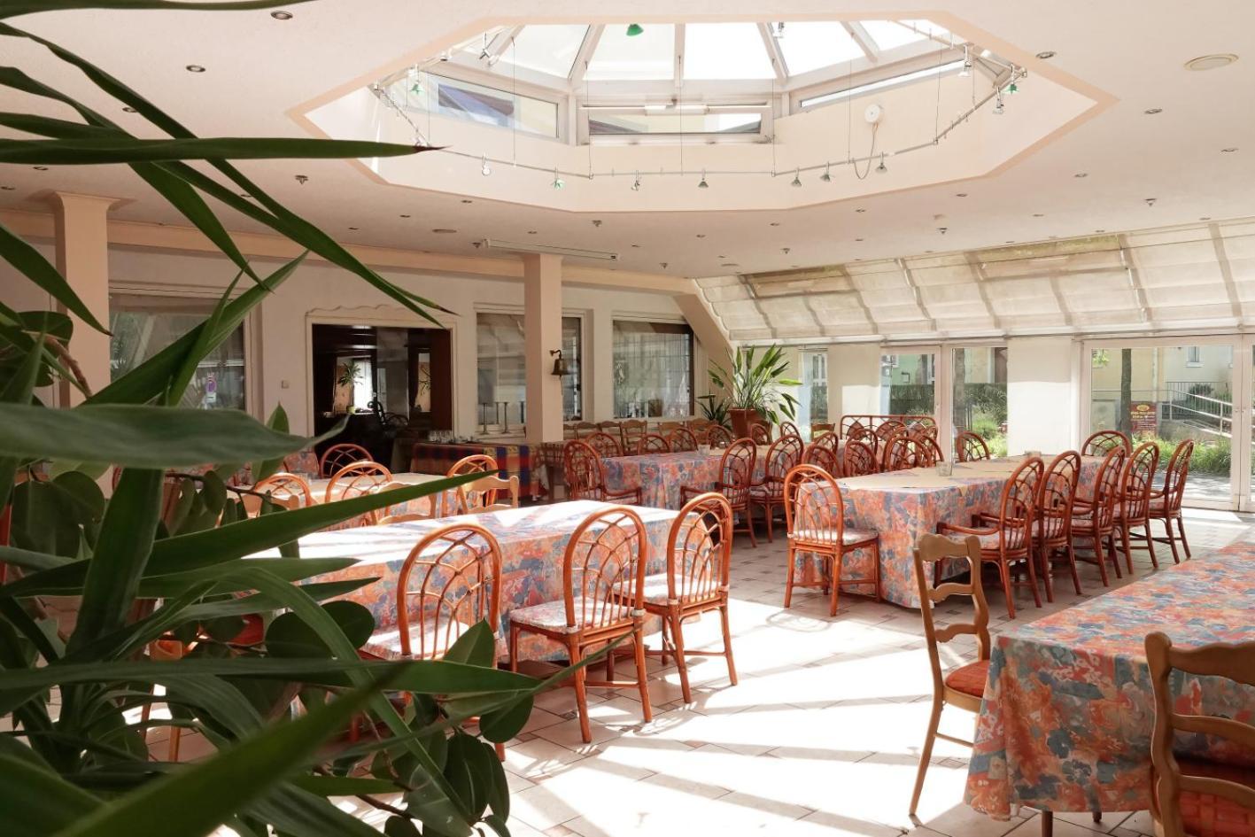 Hotel-Restaurant Zum Kirschbaum Rottendorf Dış mekan fotoğraf