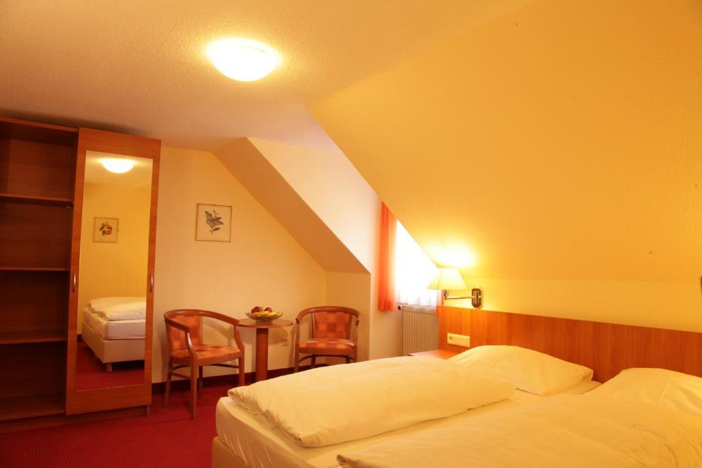 Hotel-Restaurant Zum Kirschbaum Rottendorf Dış mekan fotoğraf
